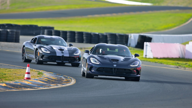 Illustration for article titled 10 Reasons We're Thankful For The 2013 SRT Viper